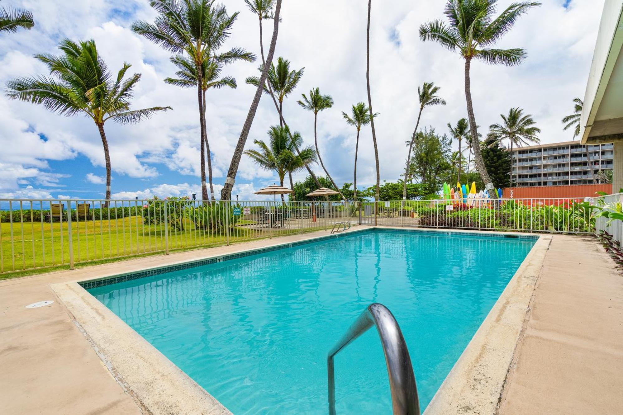 Pats At Punalu'U Aparthotel Hau'ula Exterior photo