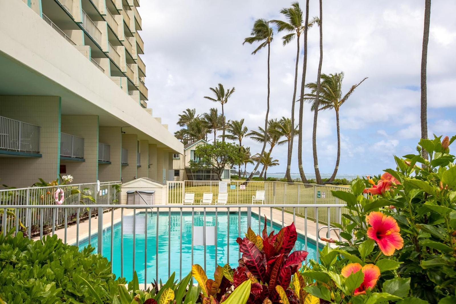 Pats At Punalu'U Aparthotel Hau'ula Exterior photo
