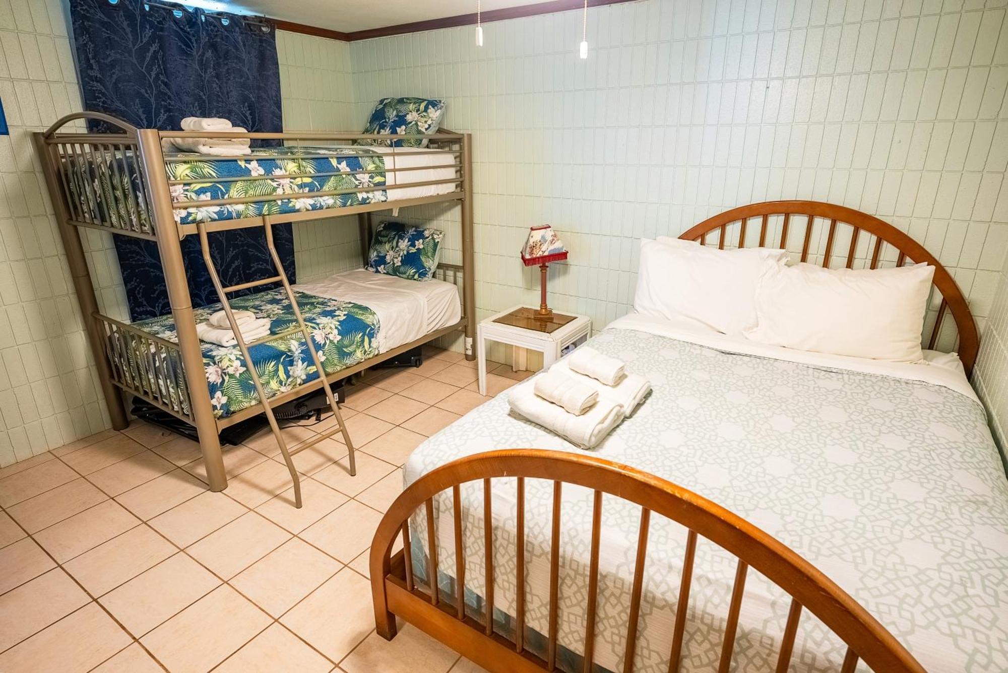 Pats At Punalu'U Aparthotel Hau'ula Room photo
