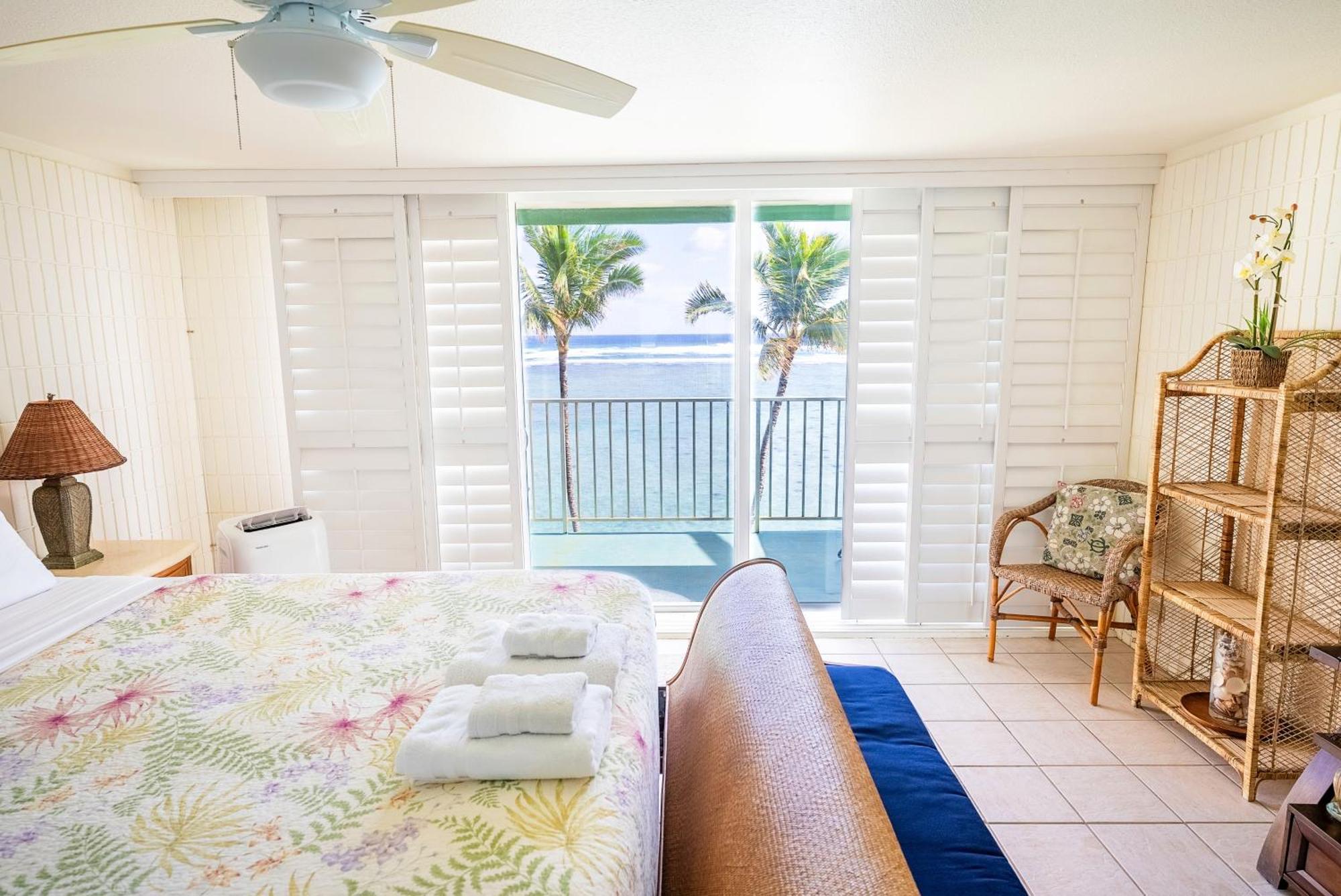 Pats At Punalu'U Aparthotel Hau'ula Exterior photo